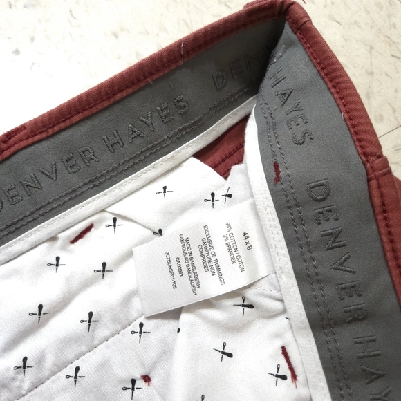 Denver Hayes | Men's Red Casual Shorts 44x8 - Picture 7 of 10